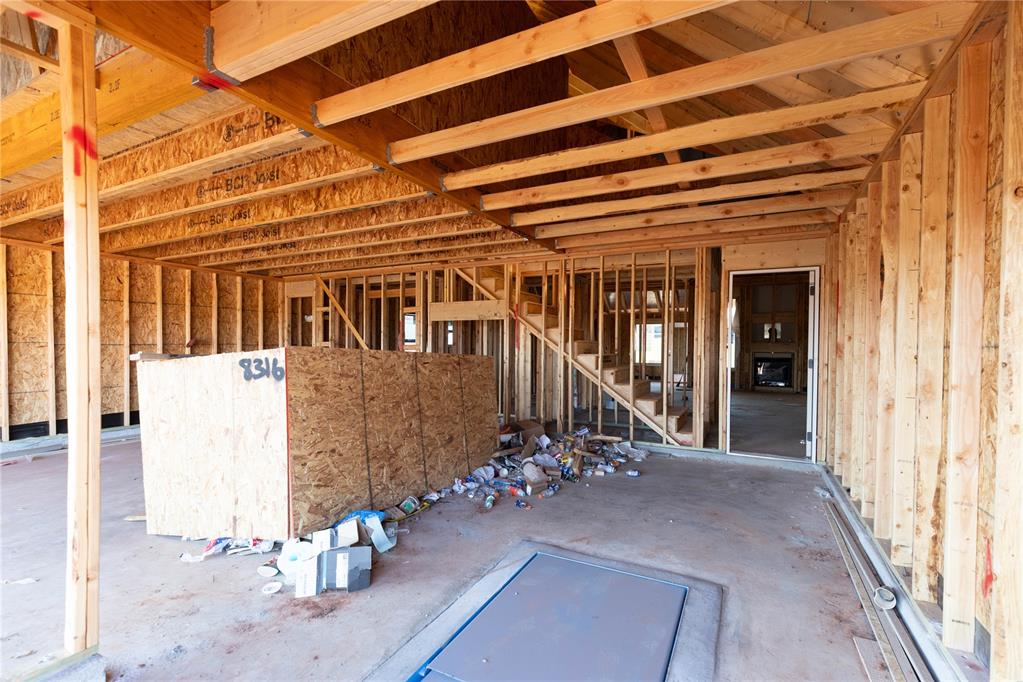 8316 Nw 155th Street Property Photo 9