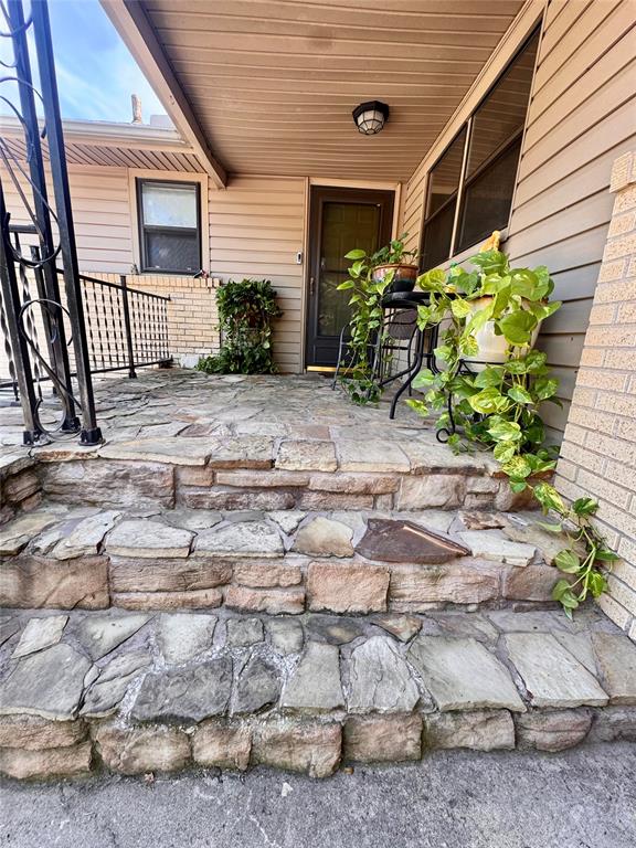 1227 Van Drive Property Photo 6