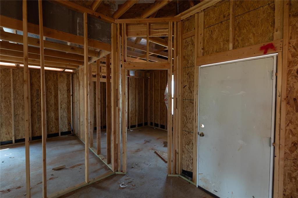 8312 Nw 155th Street Property Photo 4