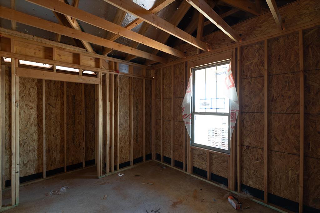 8312 Nw 155th Street Property Photo 10