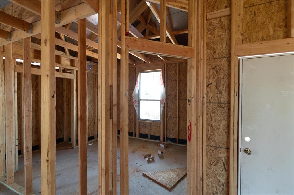 8312 Nw 155th Street Property Photo 11