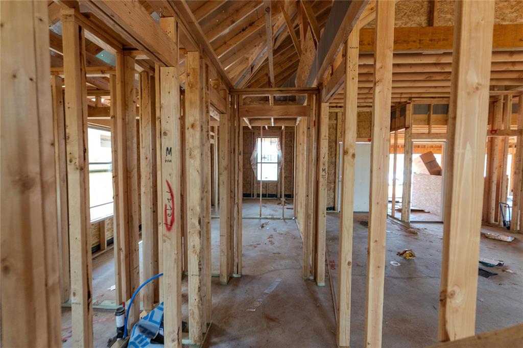 8312 Nw 155th Street Property Photo 14