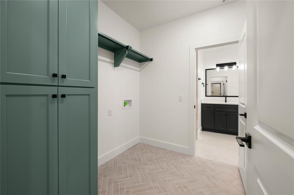 4528 Maple Ridge Drive Property Photo 31
