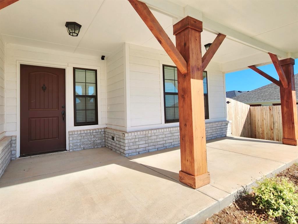 18600 Luna Drive Property Photo 3