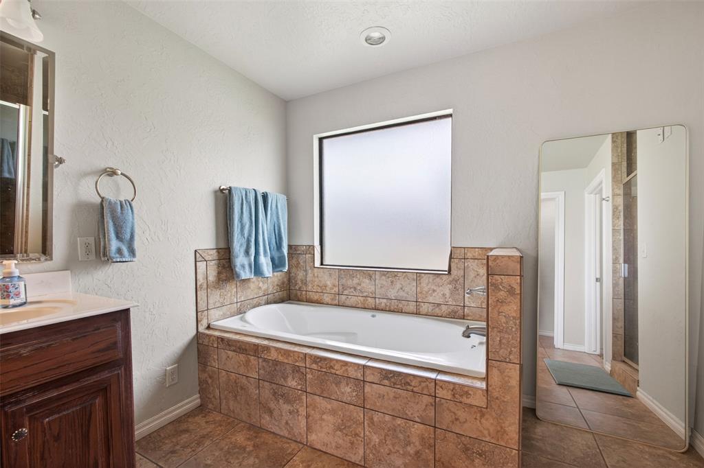 207 Clayton Property Photo 28