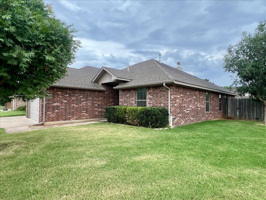 10605 Nw 17th Property Photo 2