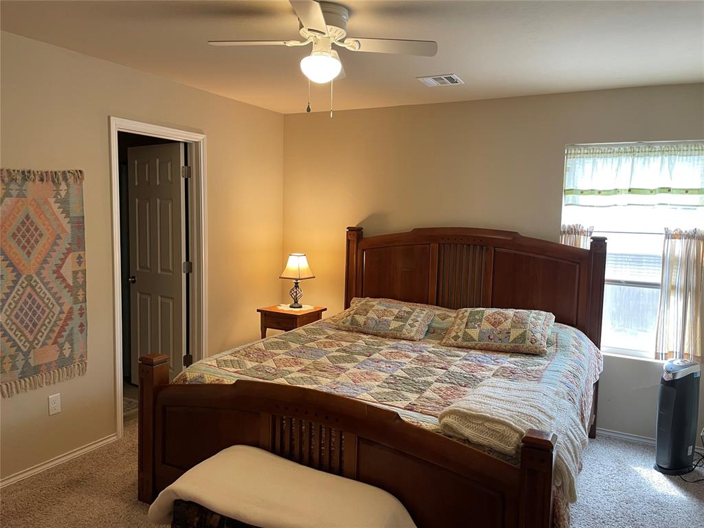 1904 Twisted Oak Court Property Photo 14