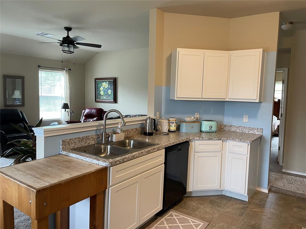 1904 Twisted Oak Court Property Photo 21