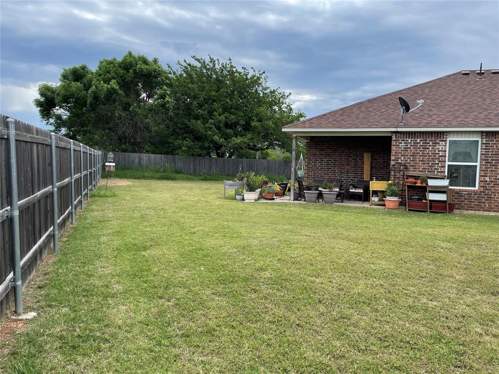 1904 Twisted Oak Court Property Photo 26