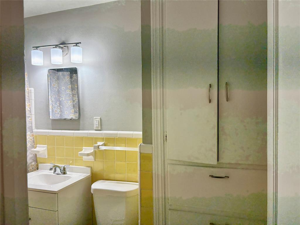 1702 W Britton Road Property Photo 6