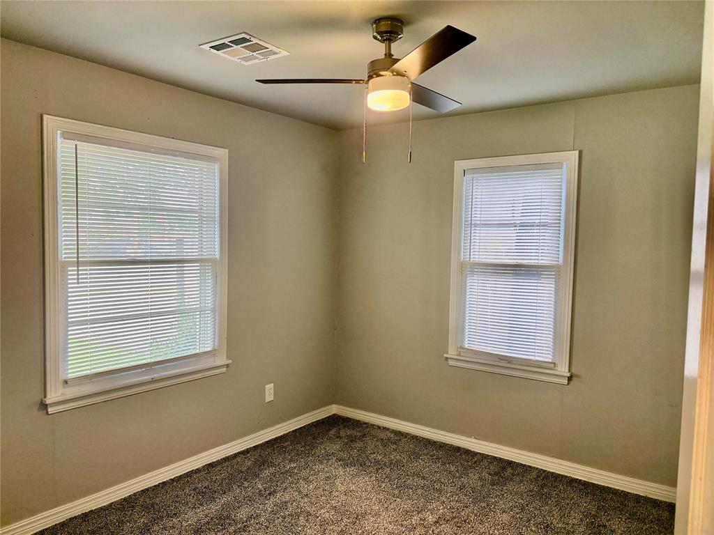 1702 W Britton Road Property Photo 7