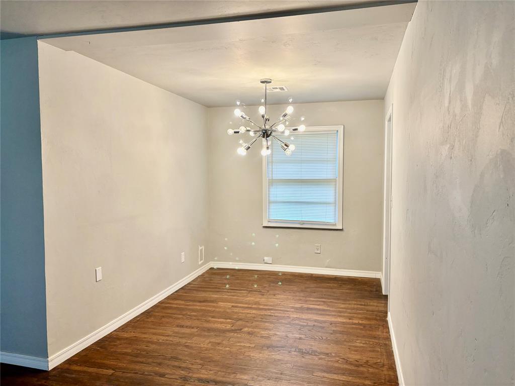 1702 W Britton Road Property Photo 11