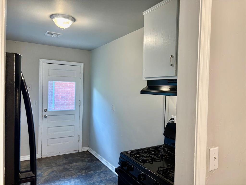 1702 W Britton Road Property Photo 14