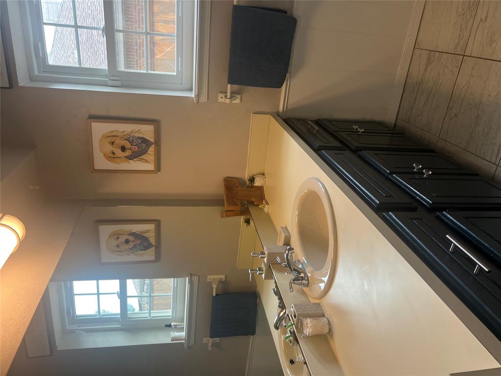2912 Eastgate Drive Property Photo 27