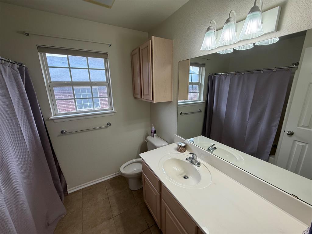 1926 E Aspen Place Property Photo 19