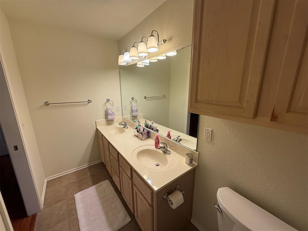 1926 E Aspen Place Property Photo 26