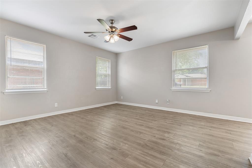 8221 N Harvey Avenue Property Photo 4