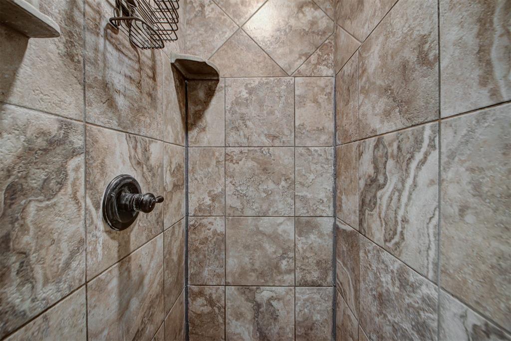 19513 Crest Ridge Drive Property Photo 20