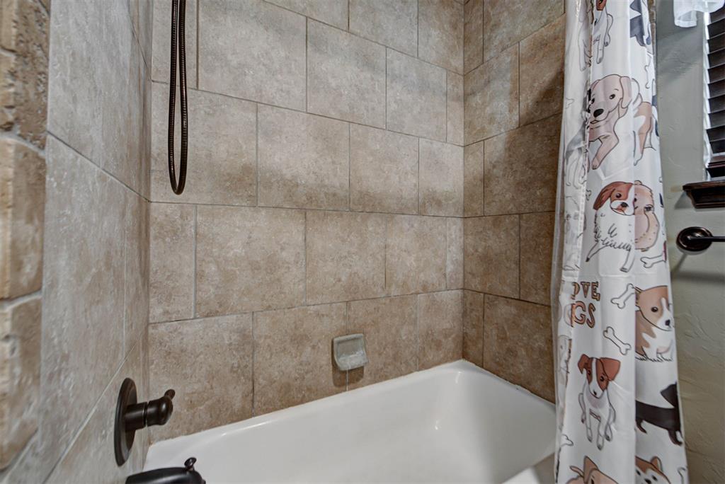 19513 Crest Ridge Drive Property Photo 28