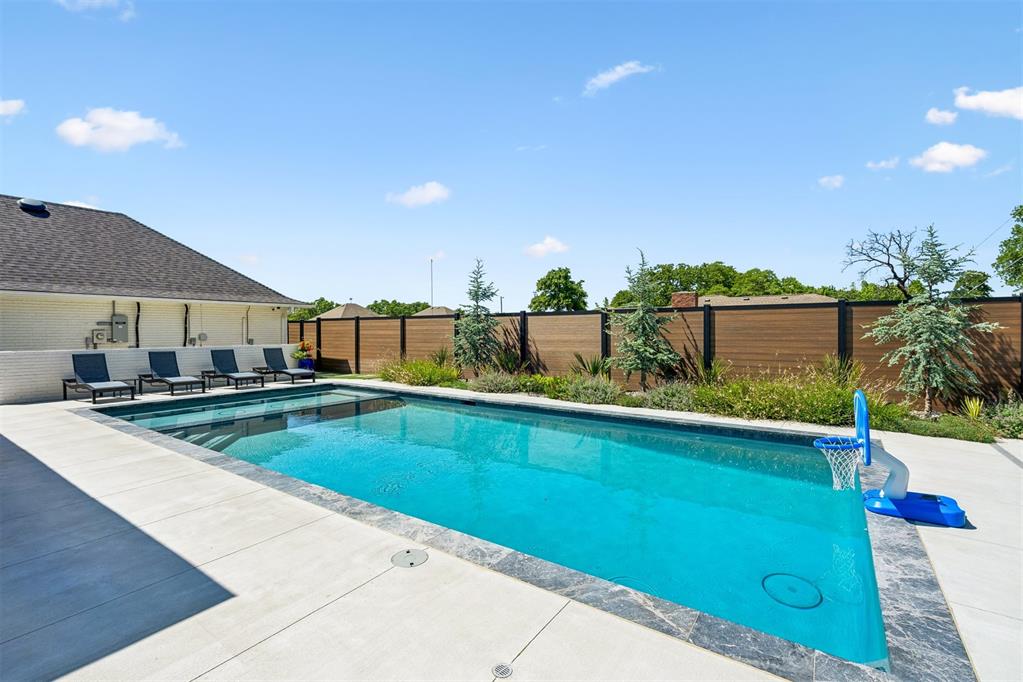 627 Louisiana Street Property Photo 48