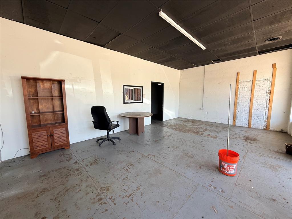 606 W Carl Hubbell Boulevard Property Photo 3