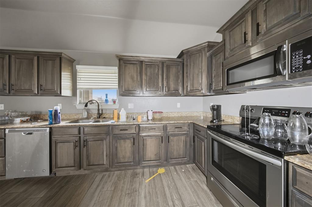 3401 W Simpson Road Property Photo 8