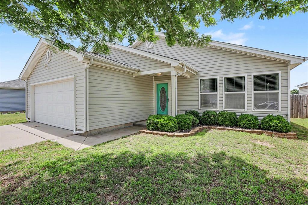 15513 Camellia Road Property Photo 3