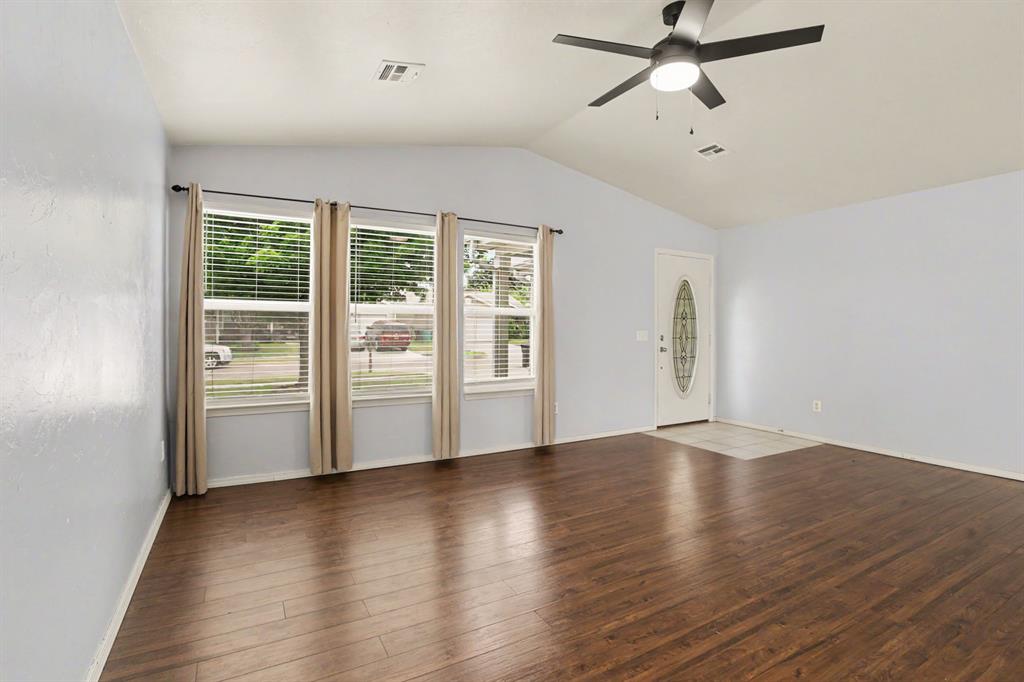 15513 Camellia Road Property Photo 9