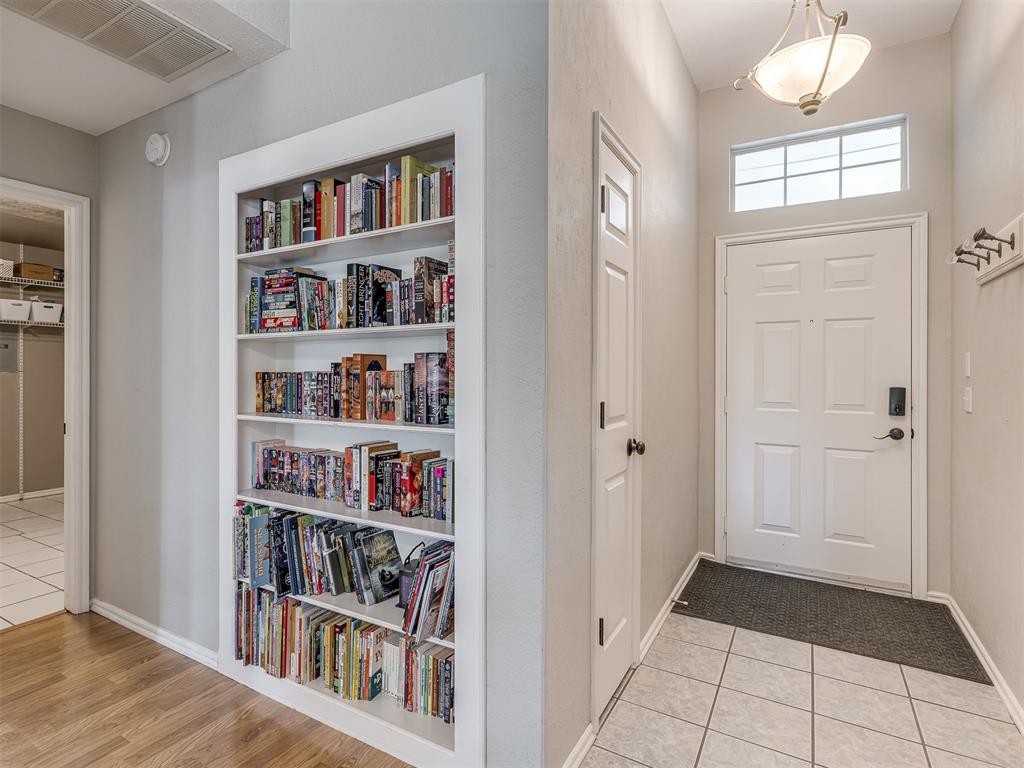917 Goshawk Drive Property Photo 3