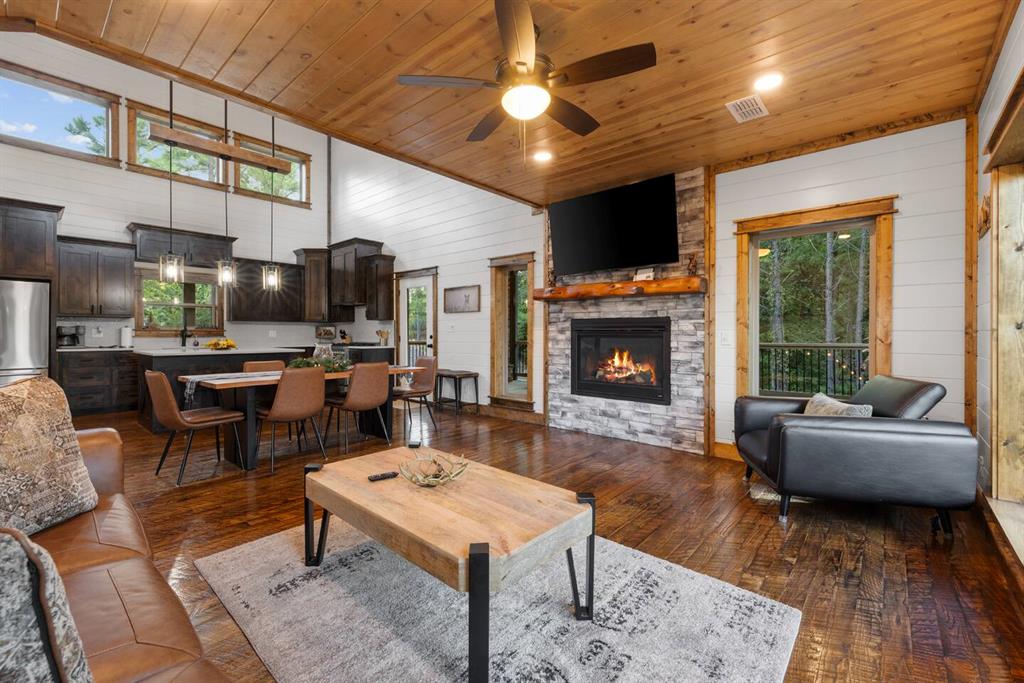 7 Alder Place Property Photo 2
