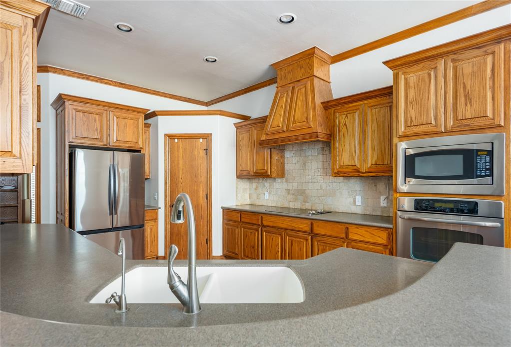 2858 Fields Road Property Photo 12