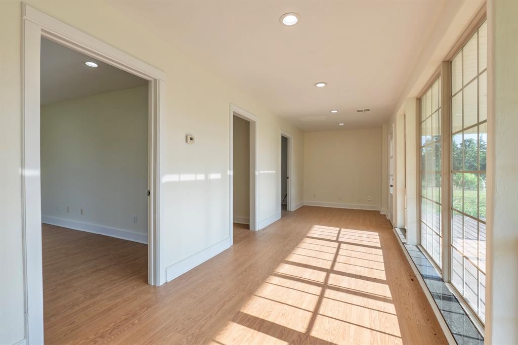 1705 W Walnut Street Property Photo 7