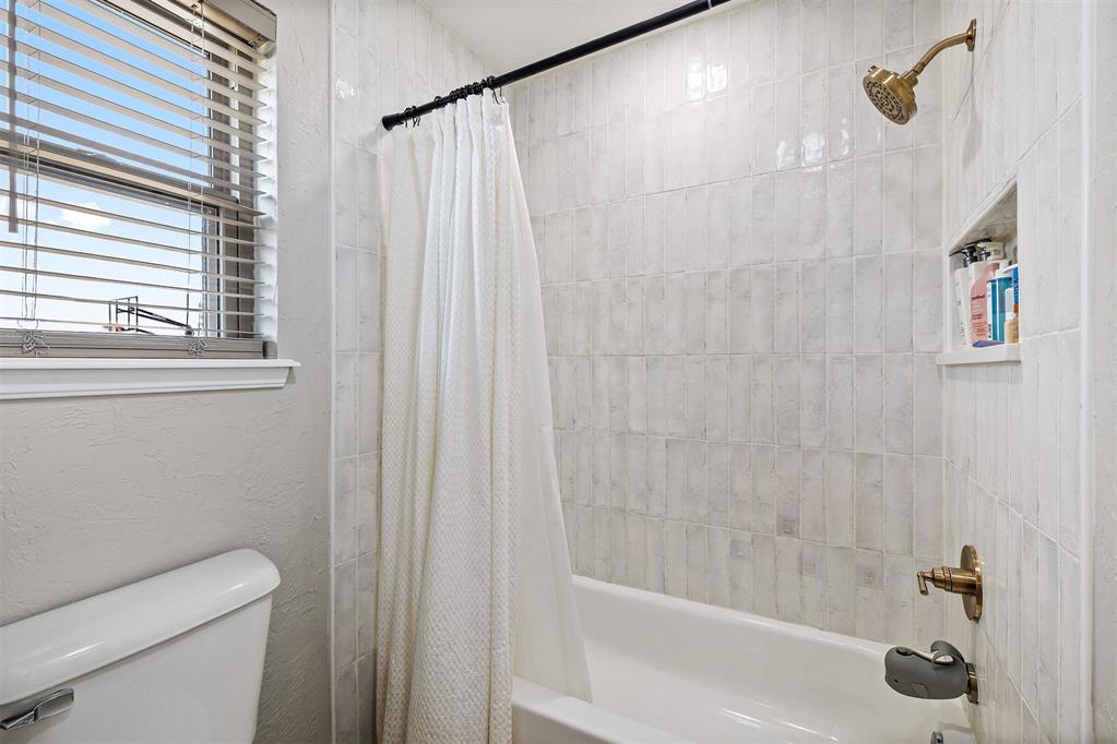 1718 W Elm Street Property Photo 26