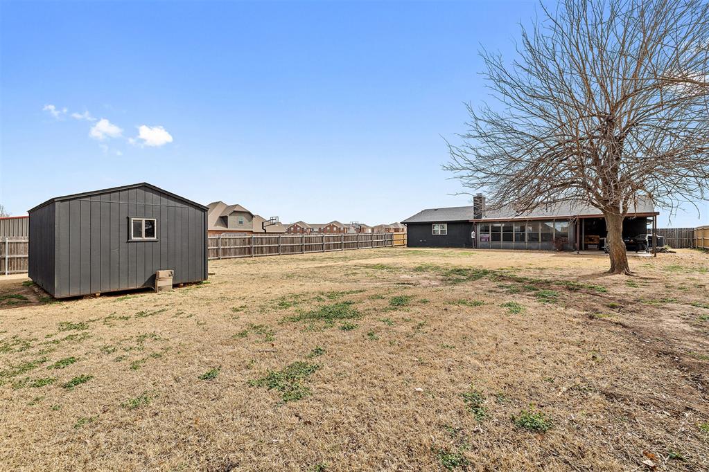 1718 W Elm Street Property Photo 29