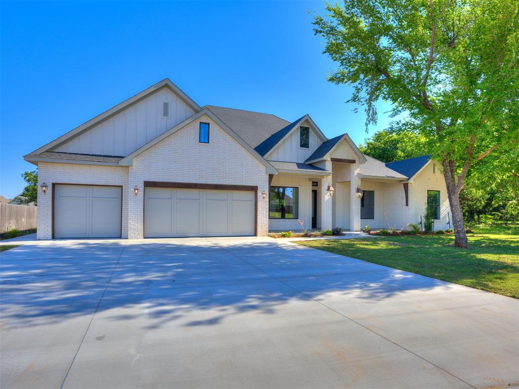 3700 Hunter Glen Drive Property Photo 1