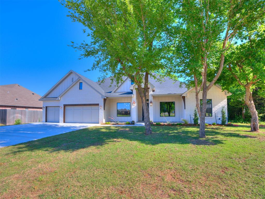 3700 Hunter Glen Drive Property Photo 3