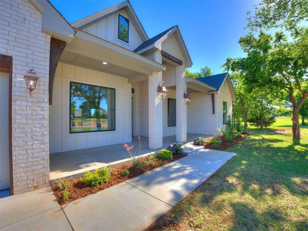 3700 Hunter Glen Drive Property Photo 4