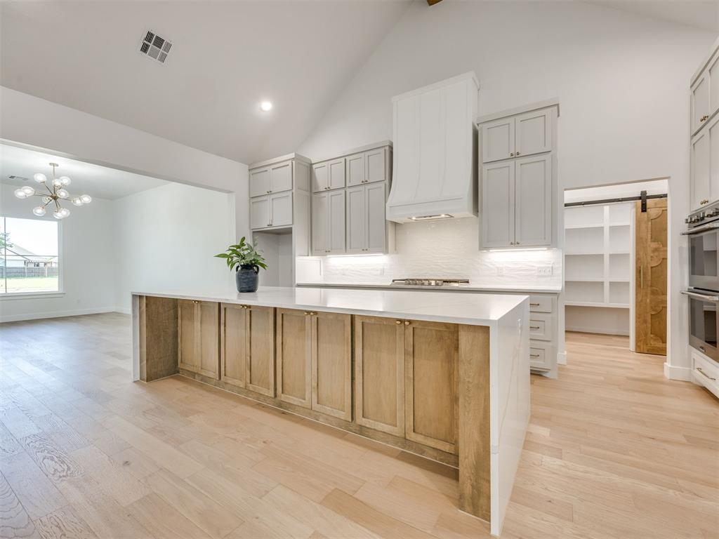 3700 Hunter Glen Drive Property Photo 13
