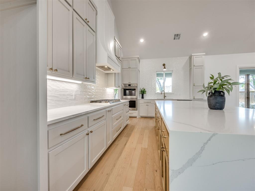 3700 Hunter Glen Drive Property Photo 14