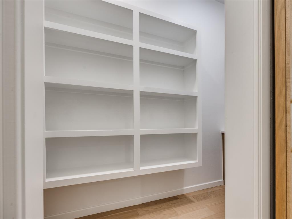 3700 Hunter Glen Drive Property Photo 18