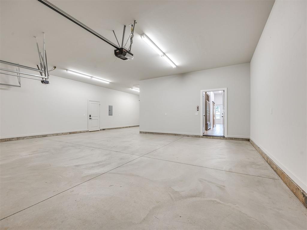 3700 Hunter Glen Drive Property Photo 43