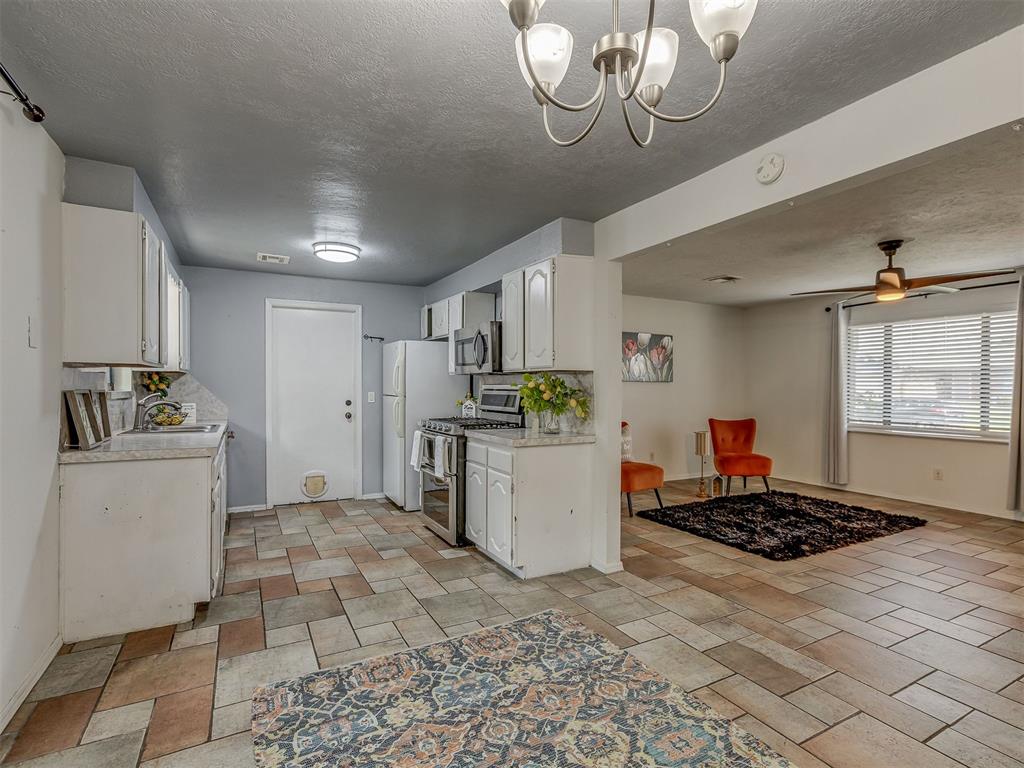 4200 Se 54th Street Property Photo 4