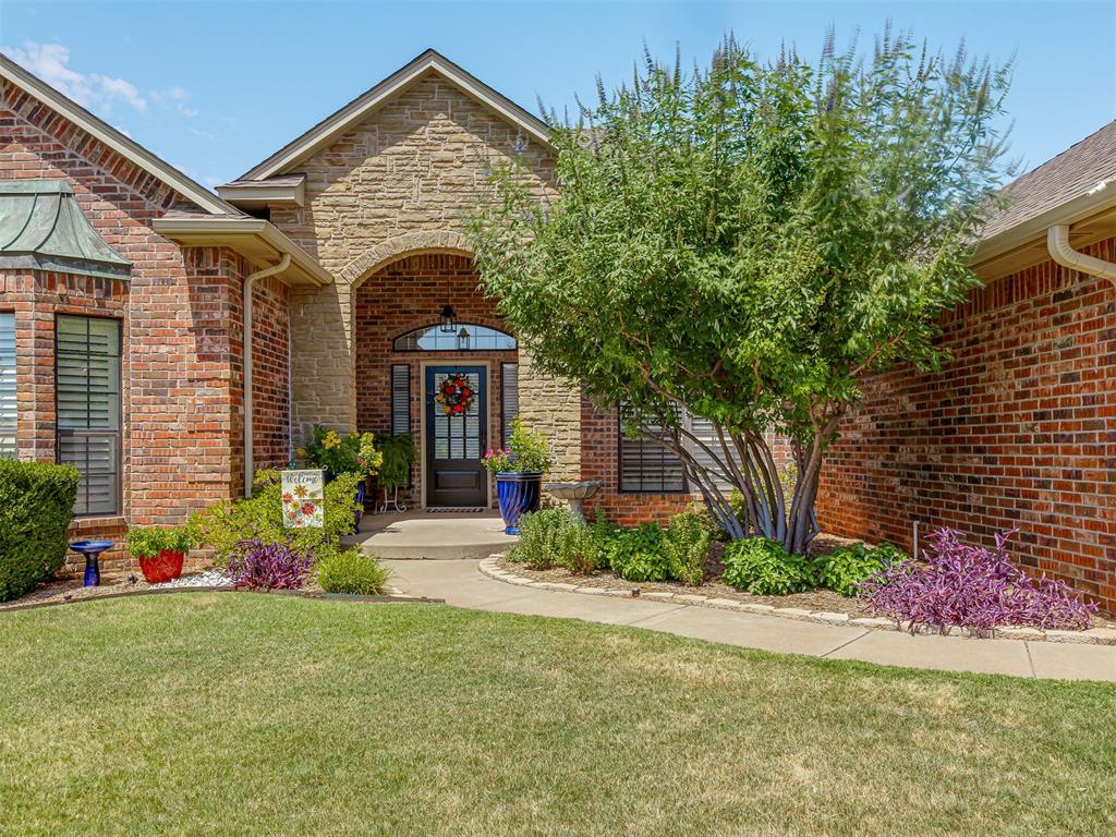 16205 Old Oak Drive Property Photo 4