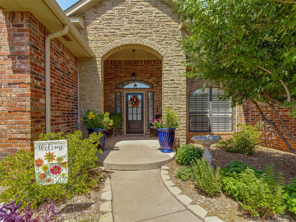 16205 Old Oak Drive Property Photo 5