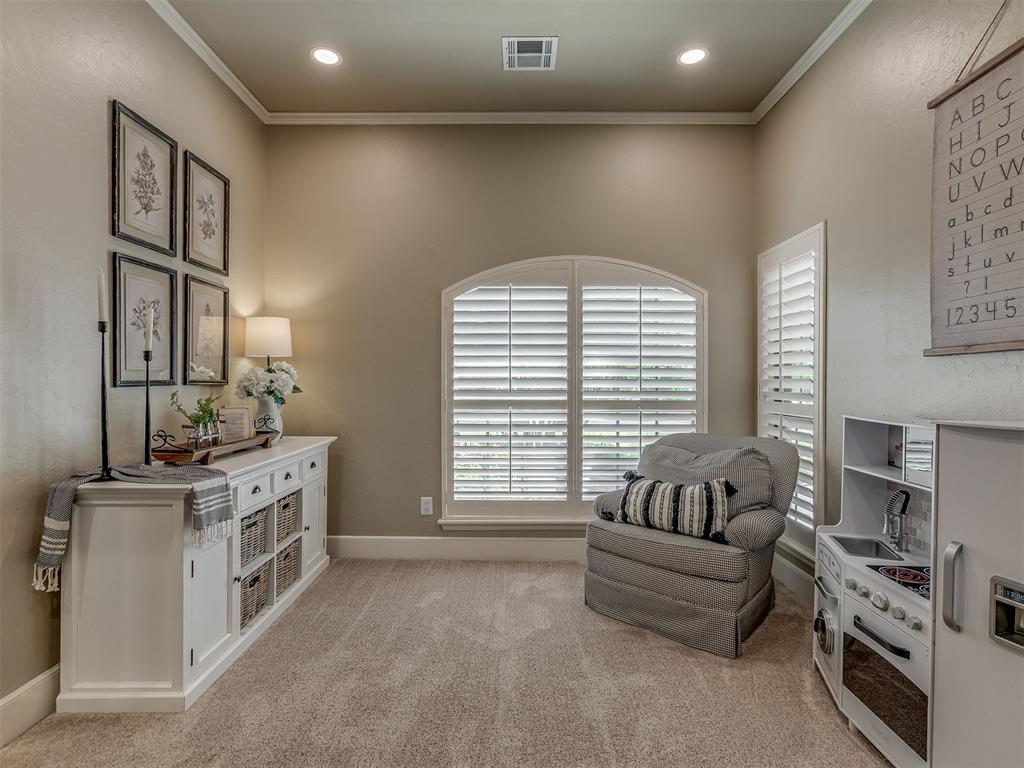 16205 Old Oak Drive Property Photo 20