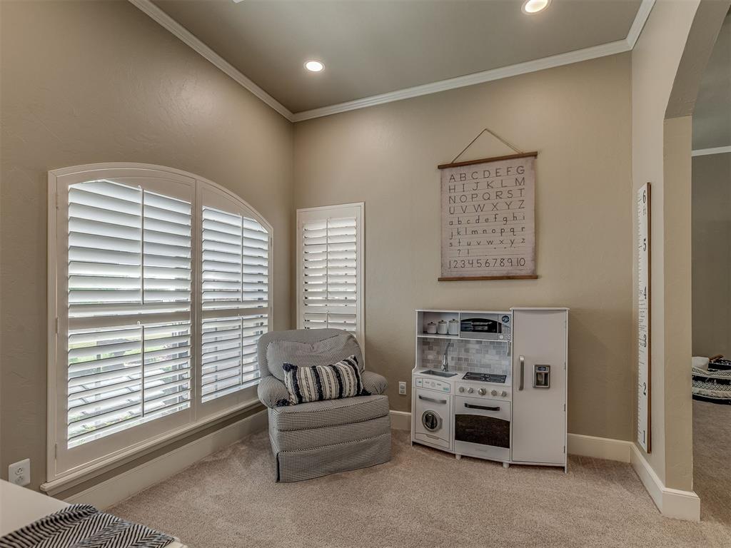 16205 Old Oak Drive Property Photo 21