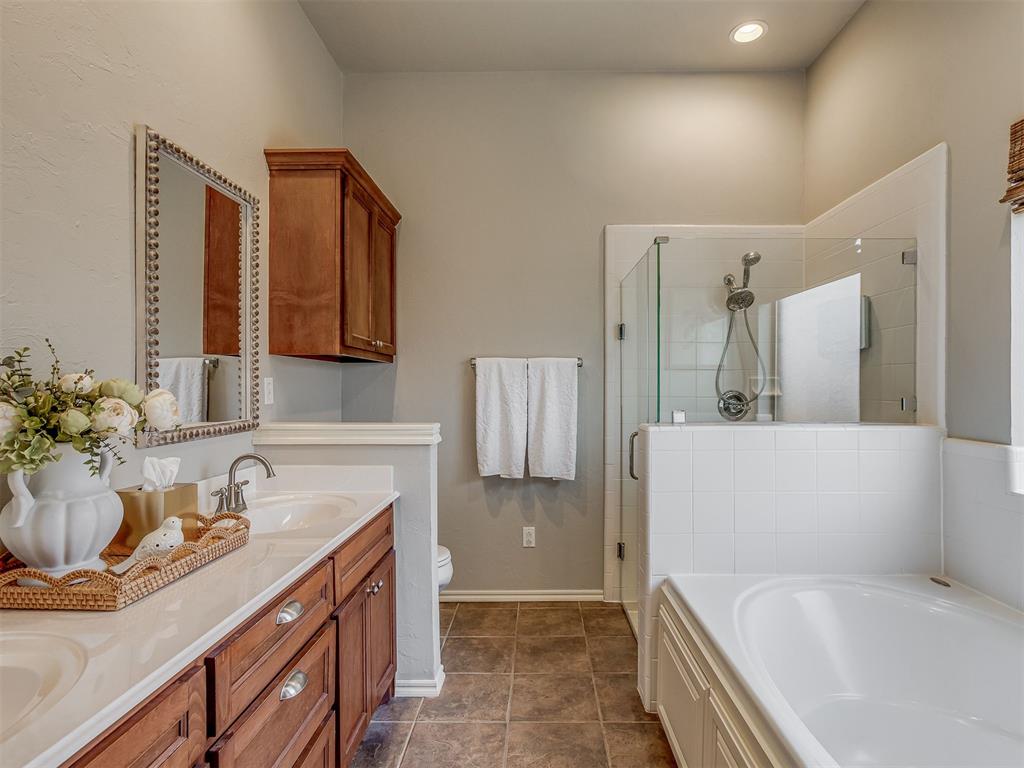 16205 Old Oak Drive Property Photo 27