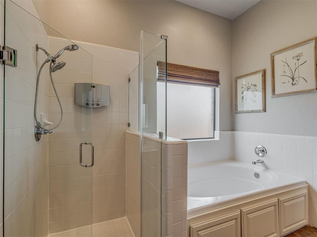 16205 Old Oak Drive Property Photo 29