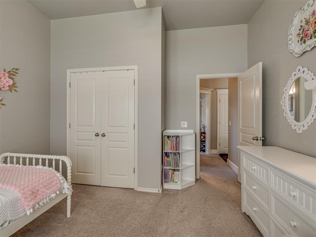 16205 Old Oak Drive Property Photo 33