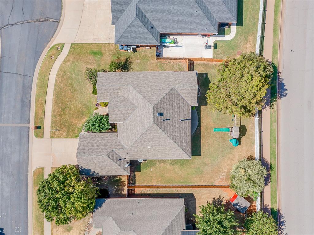 16205 Old Oak Drive Property Photo 45